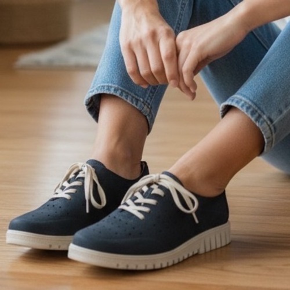 Soleterra Navy Blue Perforated Leather Lace Up Sneakers Made in Spain Womens 41